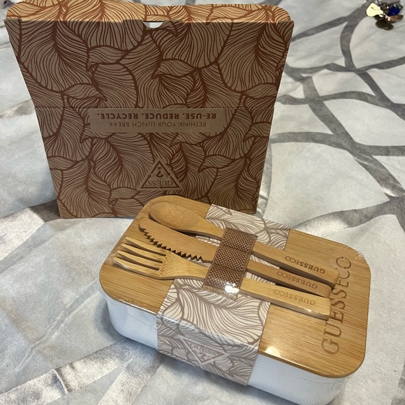 Guess lunch box - Picture 4 of 7